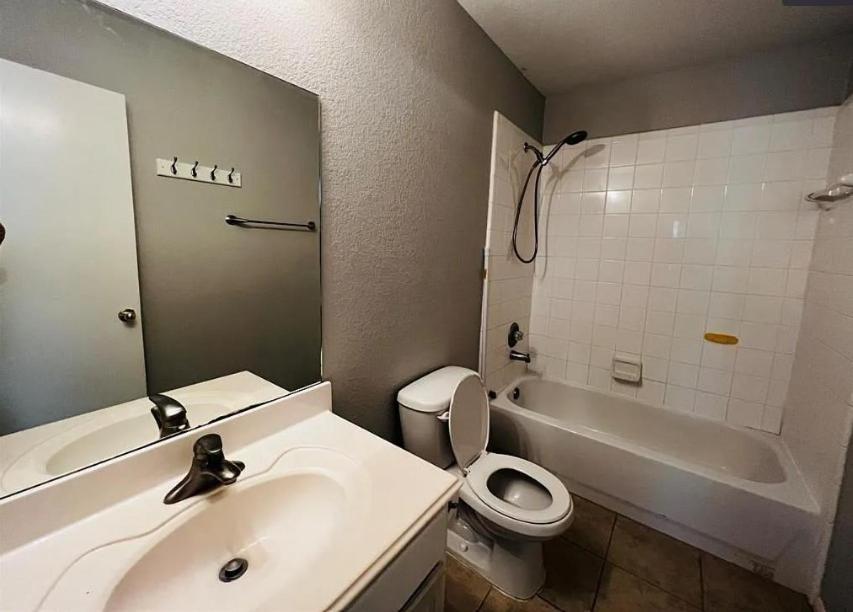 Private Queen Room Cypress 290, Tx Bagian luar foto